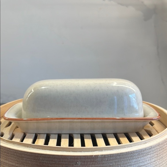 Scandia Stoneware Butter Dish - Picture 1 of 4